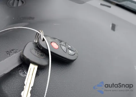 2013 Toyota Highlander Se V6 z USA, uszkodzony, nr VIN 5TDBK3EH9DS189866